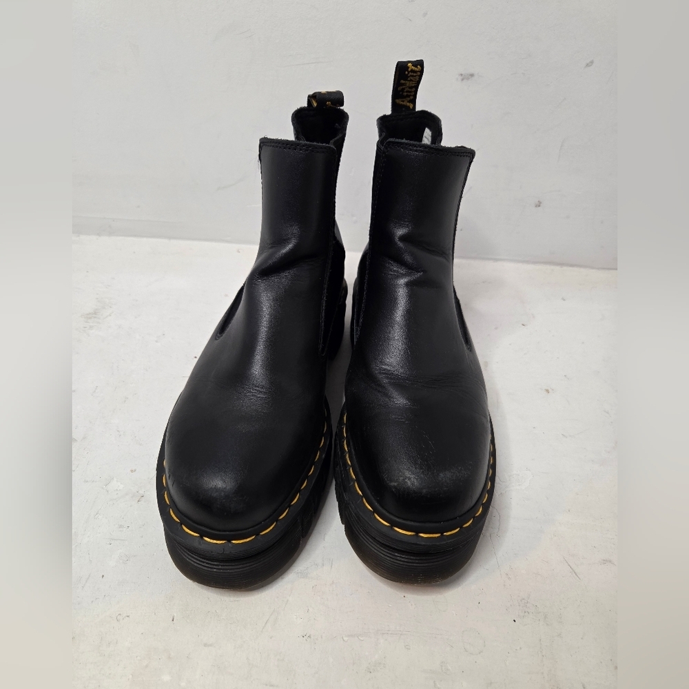 DR. MARTENSAudrick Lug-Sole Leather Chelsea Boots Size 10